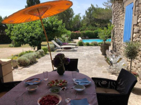 very pleasant provençal mas, typical to the region, with heated pool in saint remy de provence - 9 people
